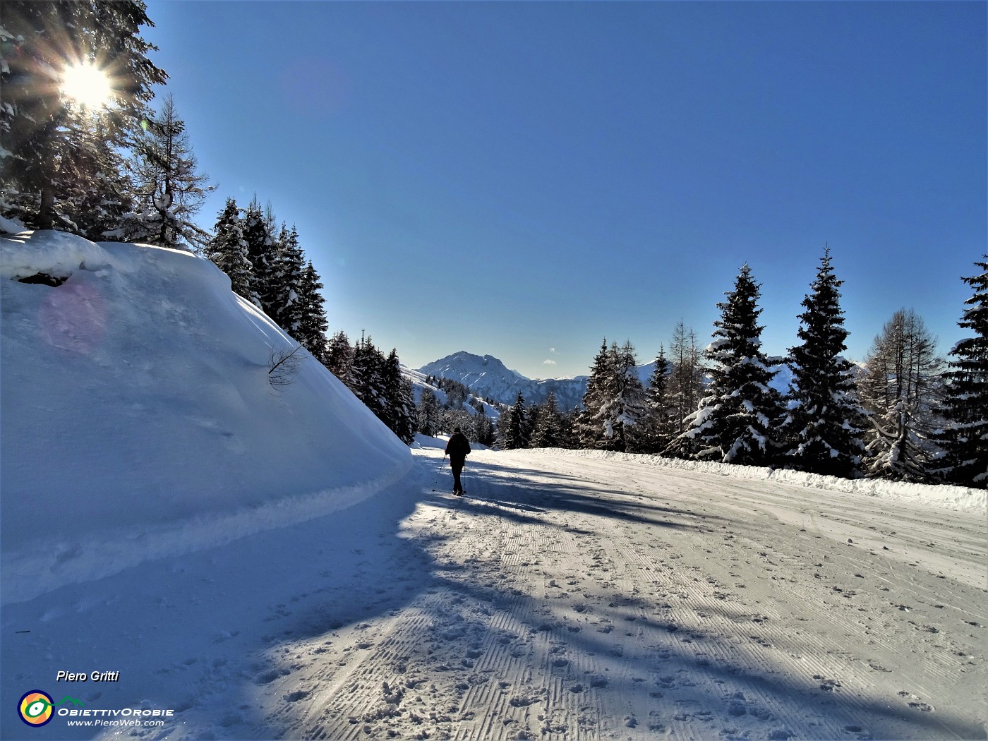 53 Scendiamo il tratto alto della pista panoramica Gremei-Torcola Vaga.JPG